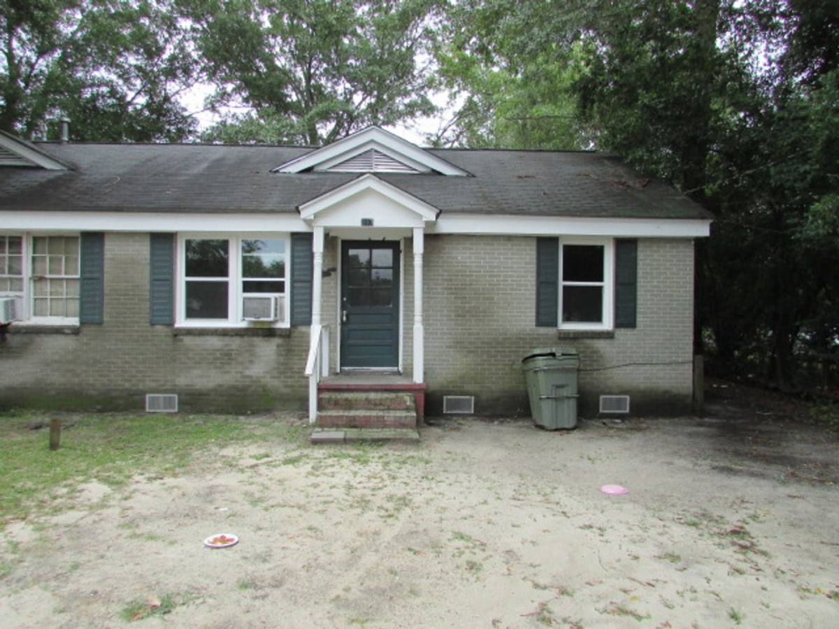 House for rent at 207 Montreat St, Sumter, SC 29150