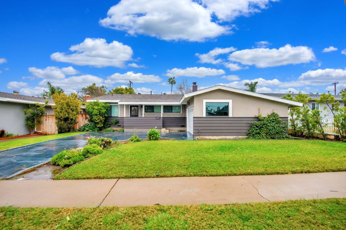 House for rent at 3016 Killybrooke Lane, Costa Mesa, CA 92626
