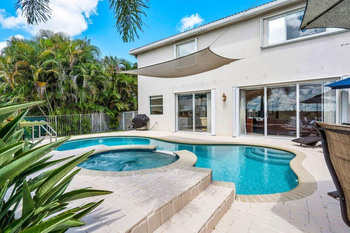 House for rent at 10290 NW 60th Place, Pompano Beach, FL 33076