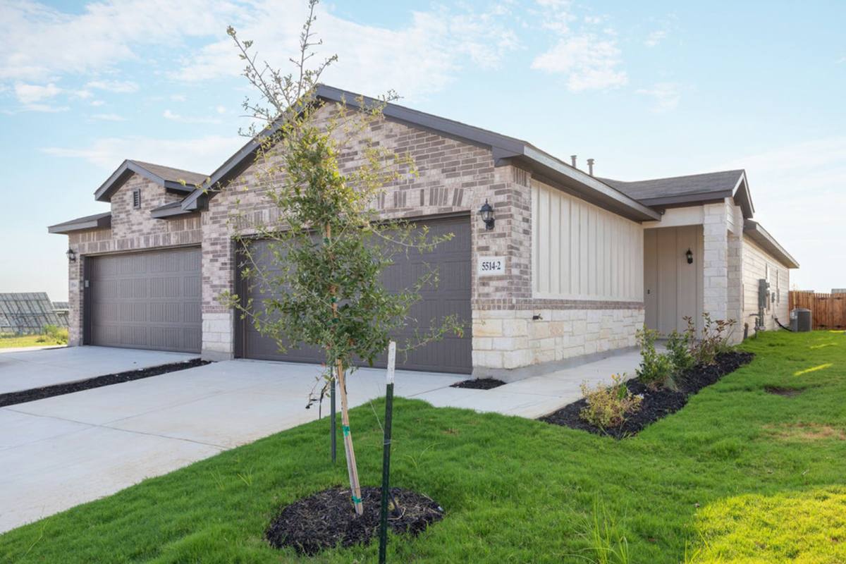 Townhouse for rent at 5514 Cibolo Pass, Converse, TX 78109