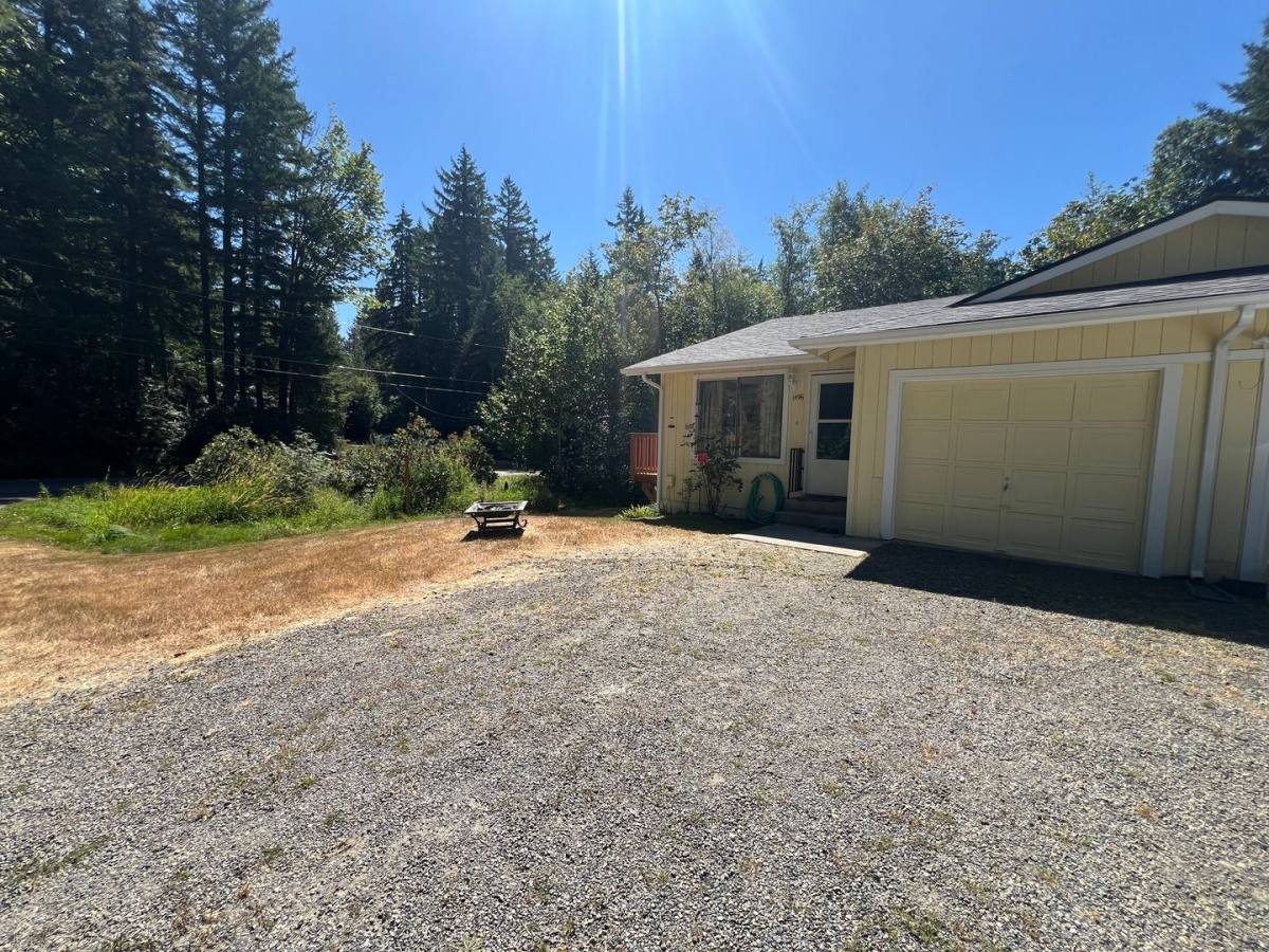 House for rent at 1496 Saddle Club Rd SE, Port Orchard, WA 98366