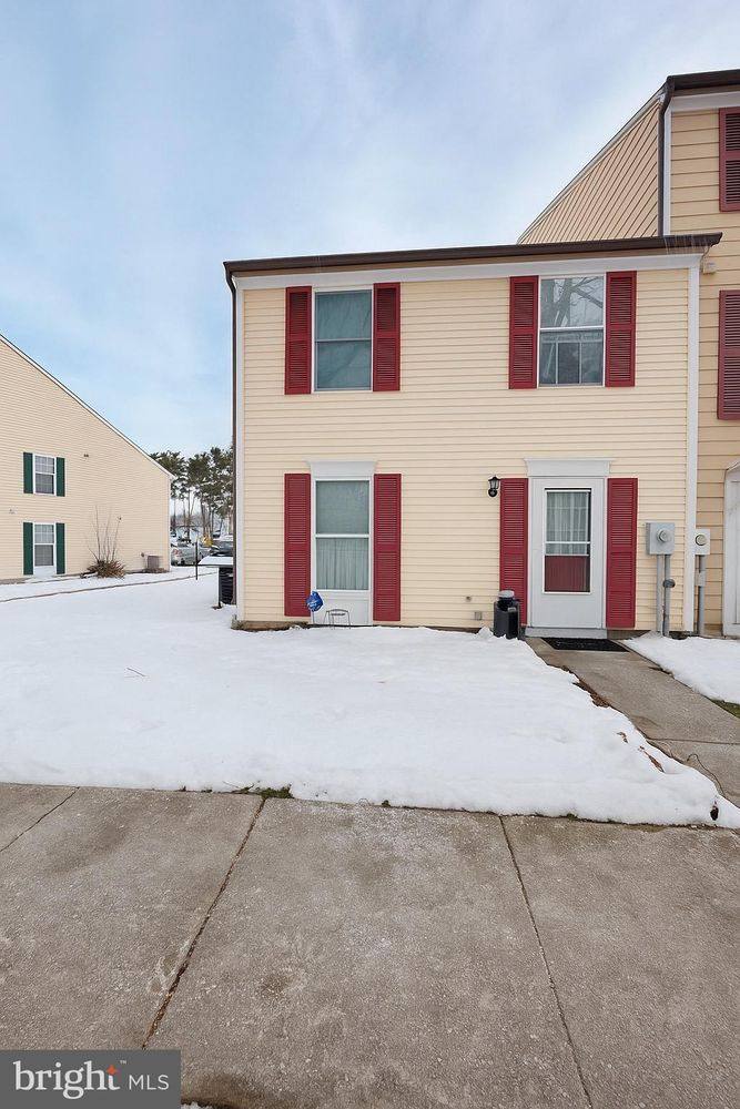 Townhouse for rent at 2502 Greenwood Dr, Barrington, NJ 08007