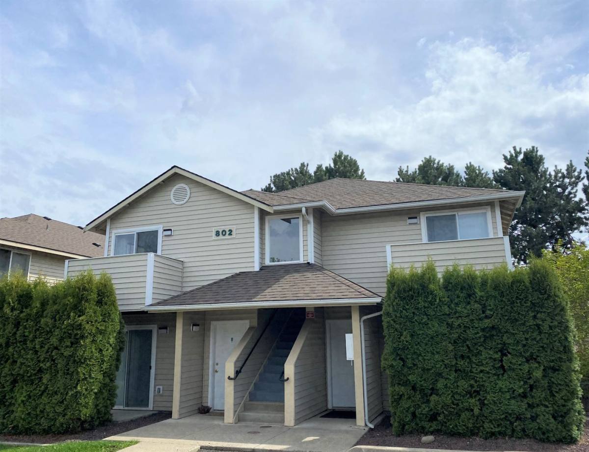 Apartment for rent at 802 E Juniper Ave, Ellensburg, WA 98926