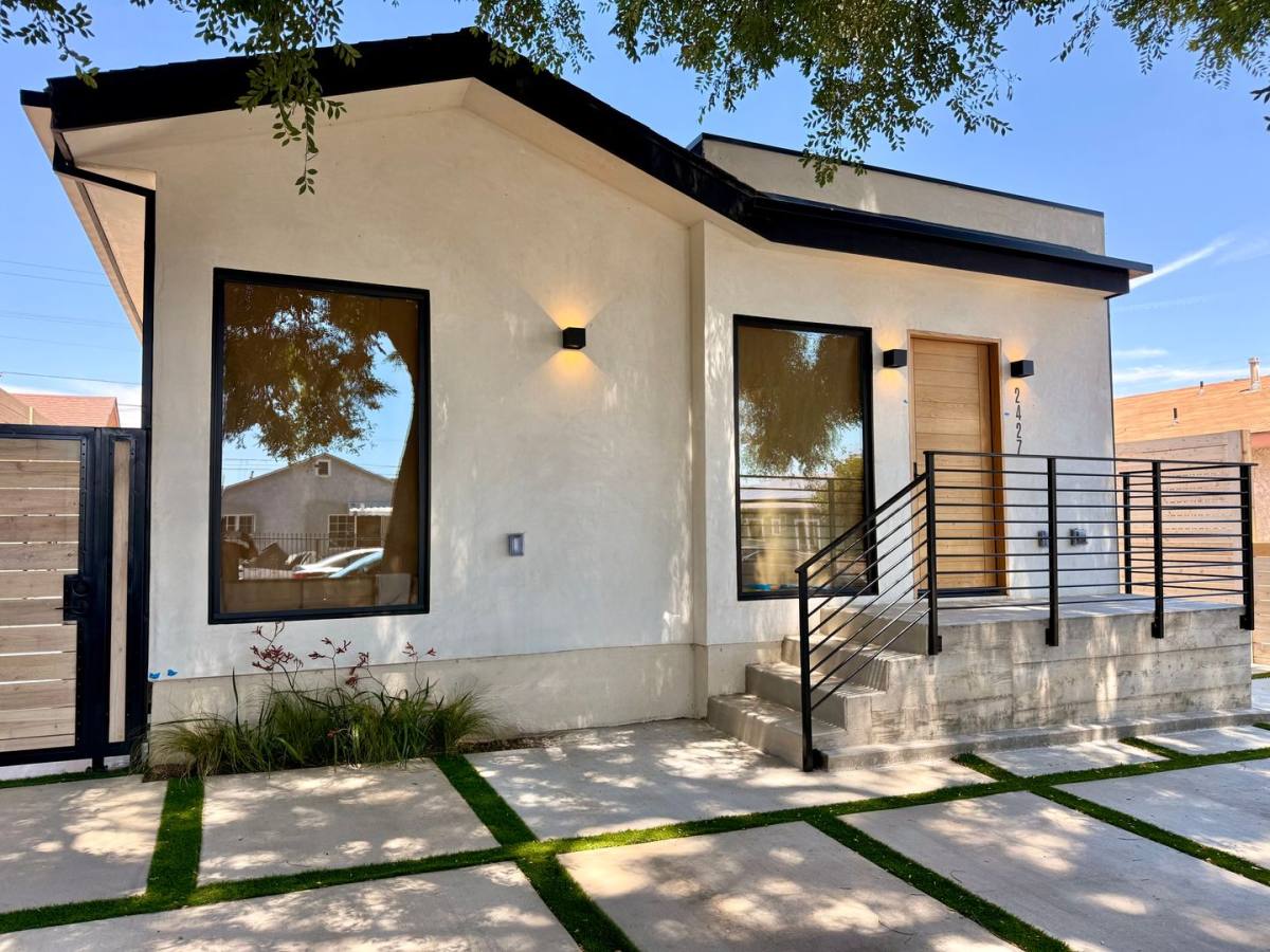 Apartment for rent at 2427 Shoredale Ave, Los Angeles, CA 90031