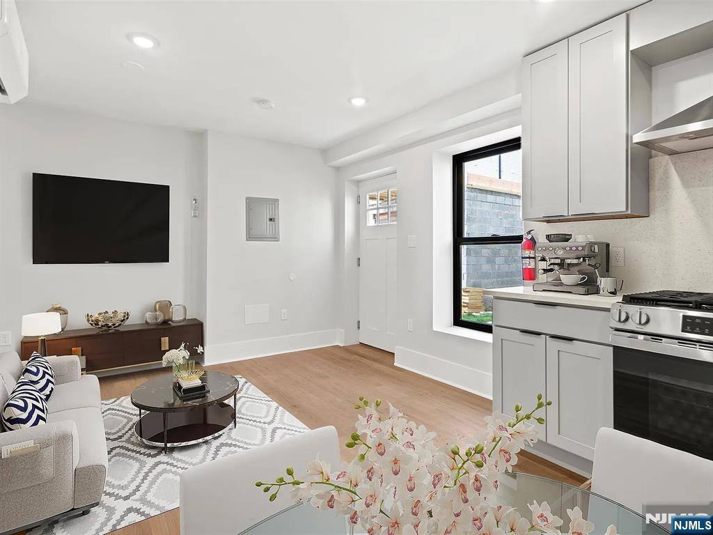 Apartment for rent at 13 Manhattan Ave #13, Bayonne, NJ 07002