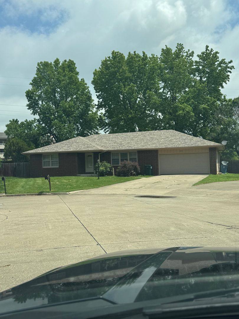 House for rent at 3310 Southlyn Place, Springfield, MO 65804