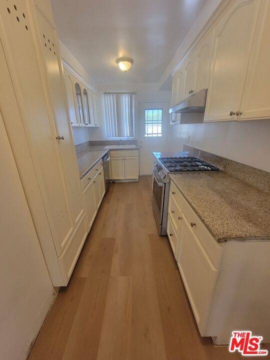 Apartment for rent at 5306 Vantage Ave #4-4, Valley Village, CA 91607