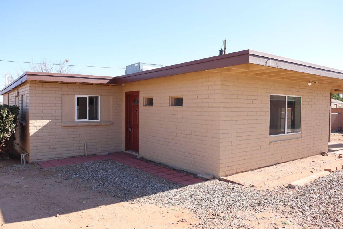 Apartment for rent at 1052 S Chaparral Cr, Sierra Vista, AZ 85635