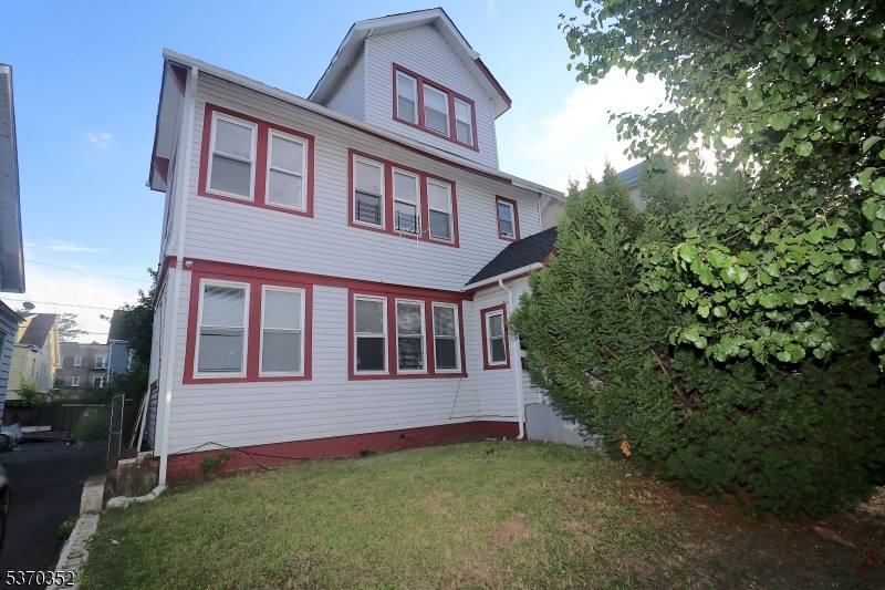 Apartment for rent at 176 Shephard Ave, Cranford, NJ 07016