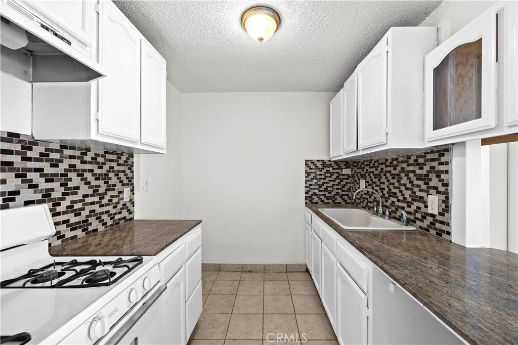 Condo for rent at 18620 Hatteras St #274, Tarzana, CA 91356