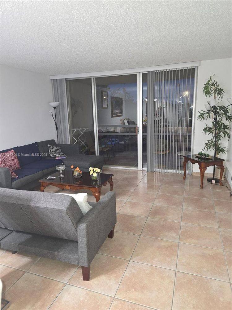 Apartment for rent at 10425 SW 112th Ave #309, Miami, FL 33176
