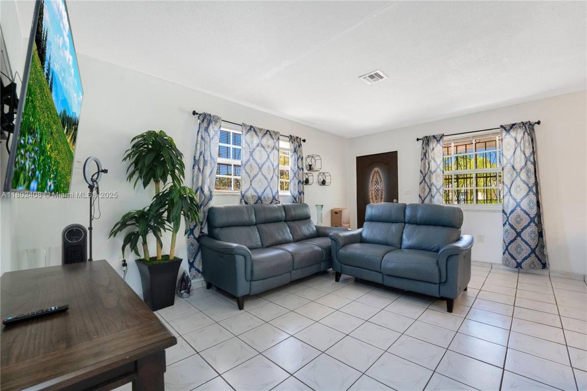 Apartment for rent at 460 NE 75th St #2-2, Miami, FL 33138