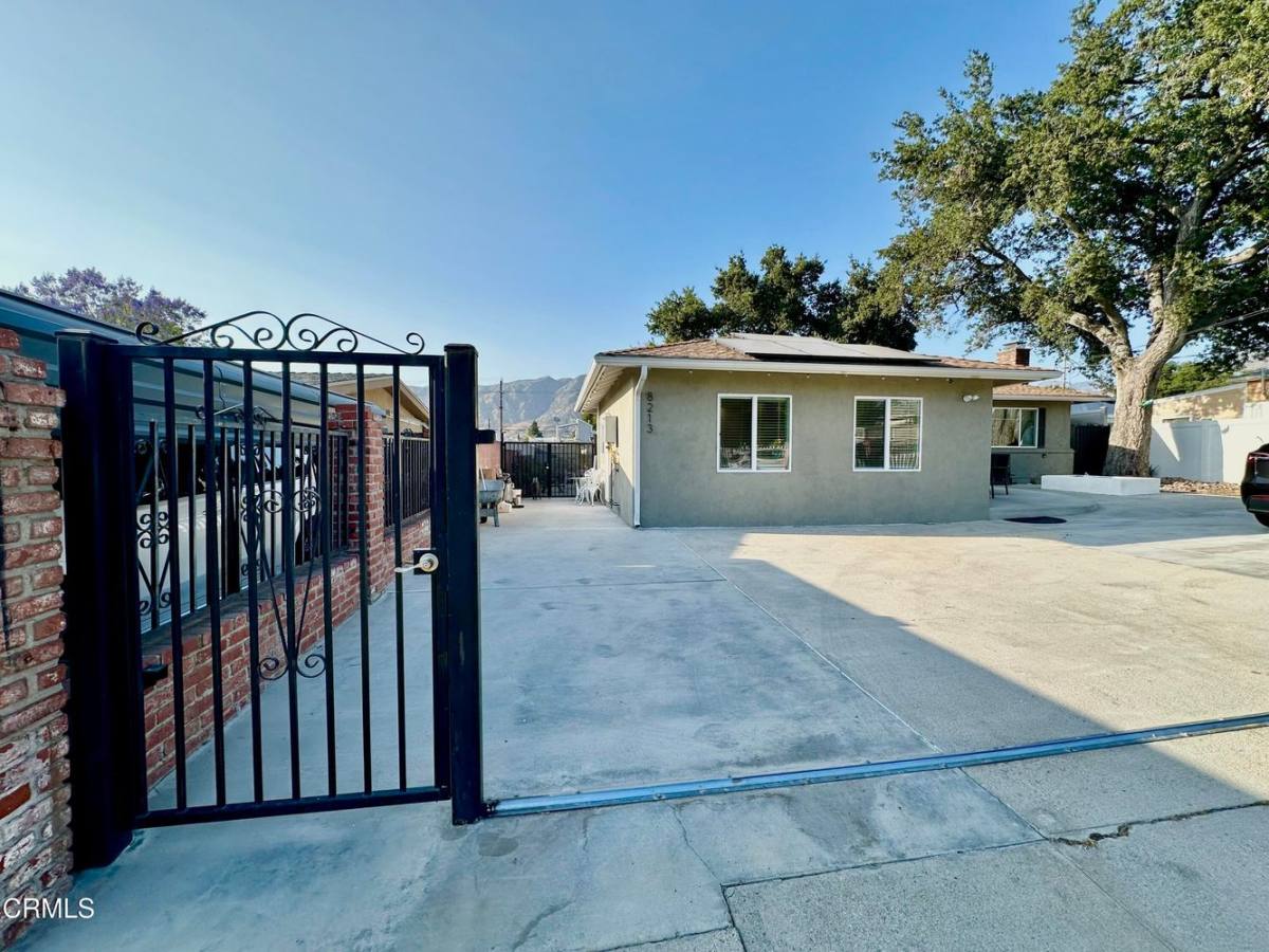 Apartment for rent at 8213 Oswego St, Sunland, CA 91040