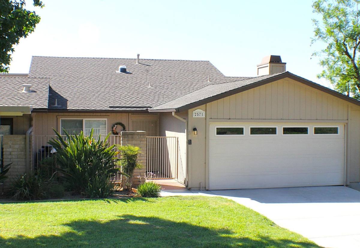 Townhouse for rent at 2571 Laramie, Riverside, CA 92506