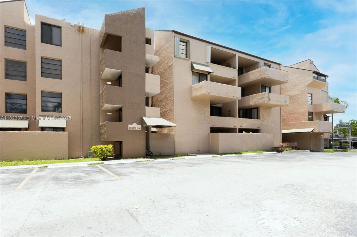 Condo for rent at 10400 SW 108th Ave #A402, Miami, FL 33176