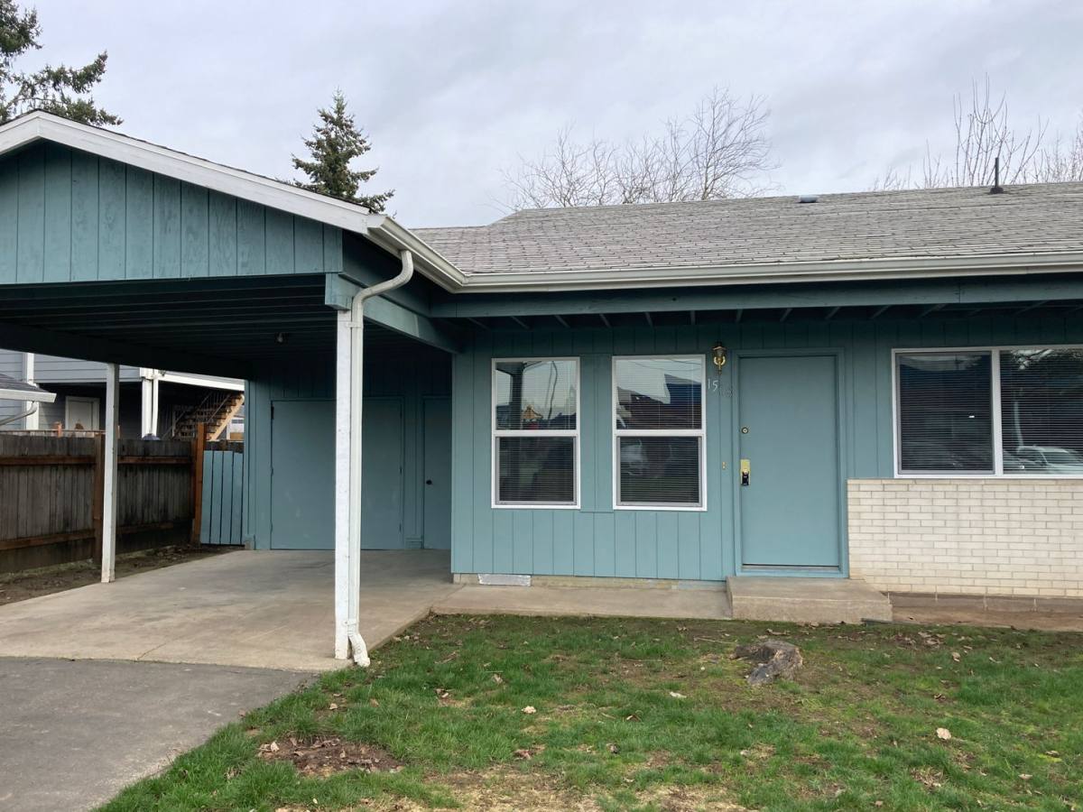 Apartment for rent at 1506-1508 Deborah Rd, Newberg, OR 97132