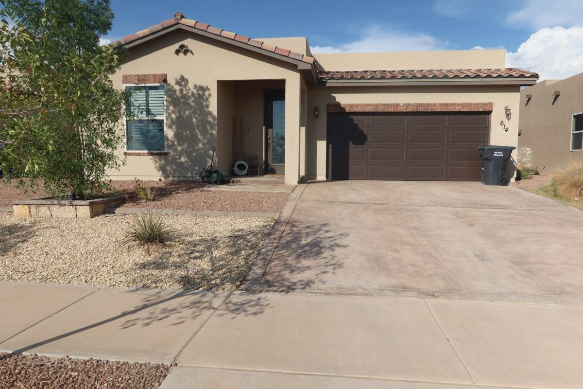 House for rent at 614 Billston Rd, El Paso, TX 79928