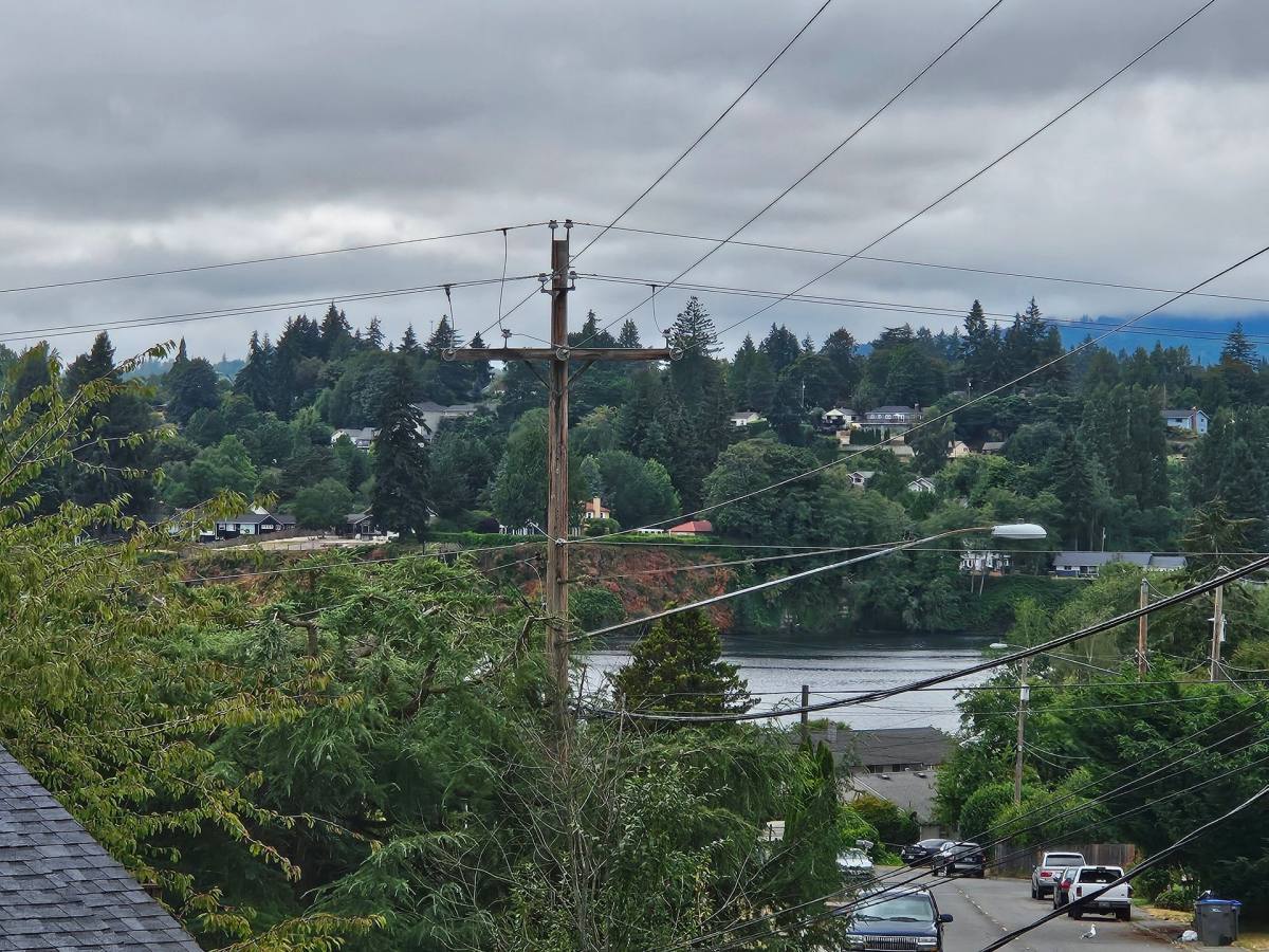 Apartment for rent at 215 Elm St, Bremerton, WA 98310