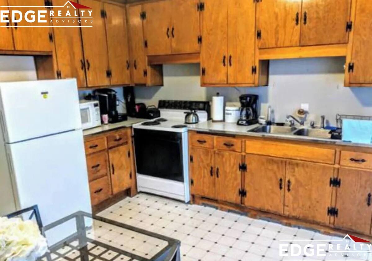 Apartment for rent at 199 Mount Auburn St, Cambridge, MA 02138