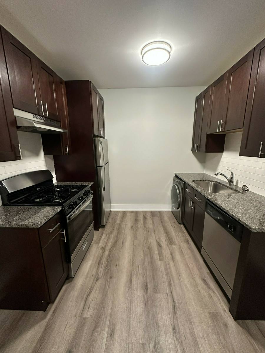 Condo for rent at 725 Saint Johns Ave #13, Highland Park, IL 60035