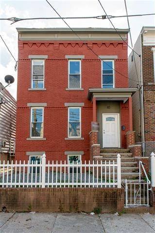 Apartment for rent at 83 Woodlawn Ave #2-2, Bayonne, NJ 07002