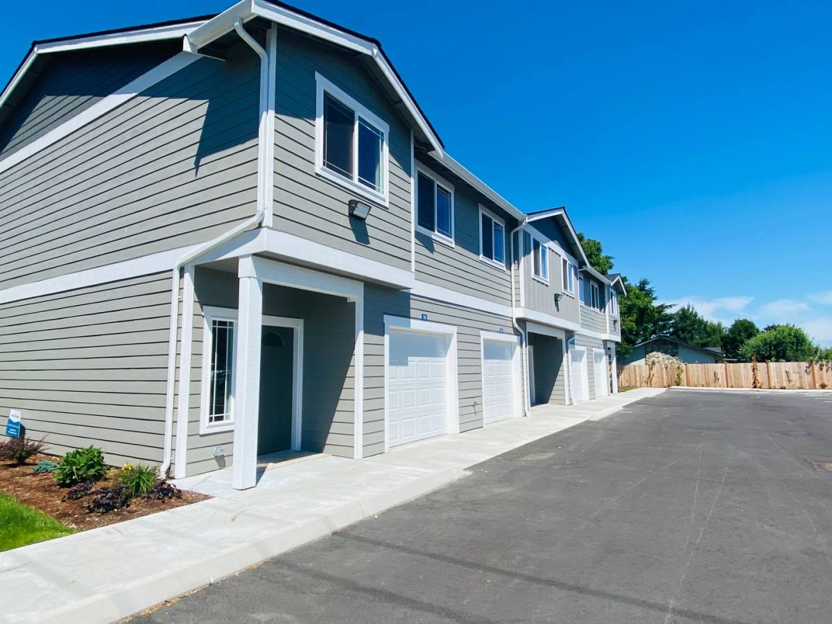 Apartment for rent at 701-707 Peterson Rd, Burlington, WA 98233