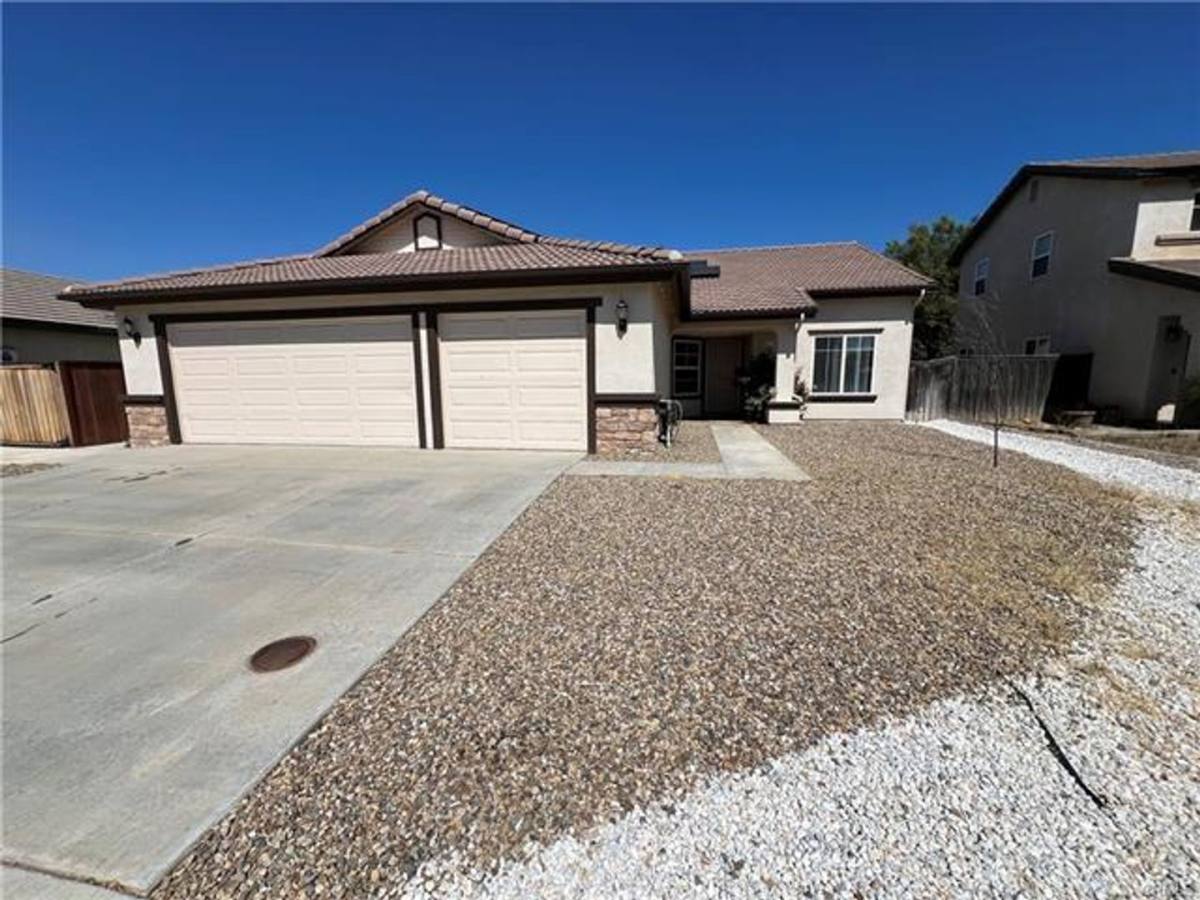 House for rent at 1452 Hummingbird Way, Hemet, CA 92545