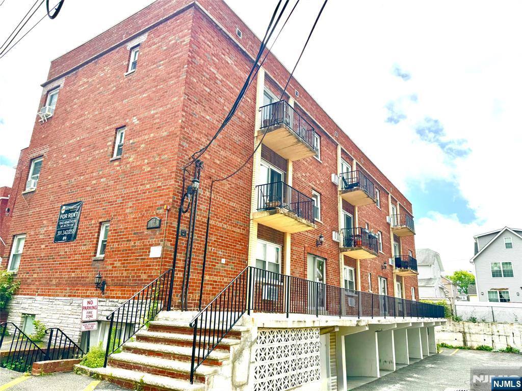 Apartment for rent at 68 W Main St #9-9, Bergenfield, NJ 07621
