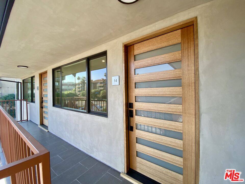 Apartment for rent at 3207 W 3rd St #1-1, Los Angeles, CA 90020