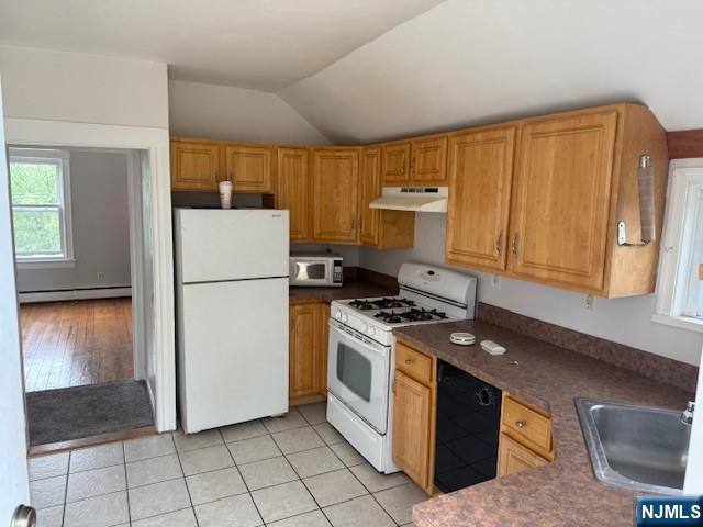 Apartment for rent at 265 Rea Ave #2-2, Elmwood Park, NJ 07407