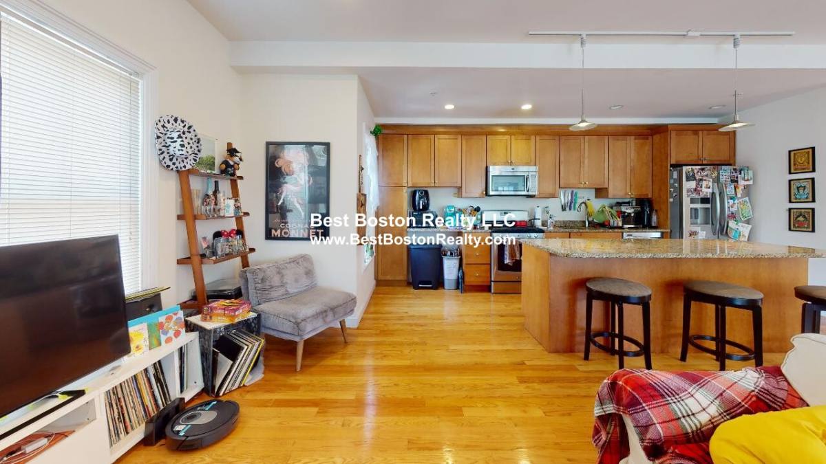 House for rent at 23 Porter #3, Somerville, MA 02144