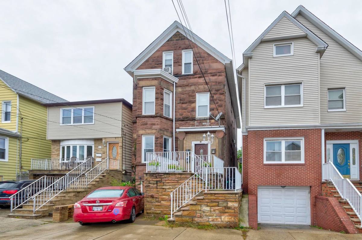 Apartment for rent at 295 Ave C #1-1, Bayonne, NJ 07002