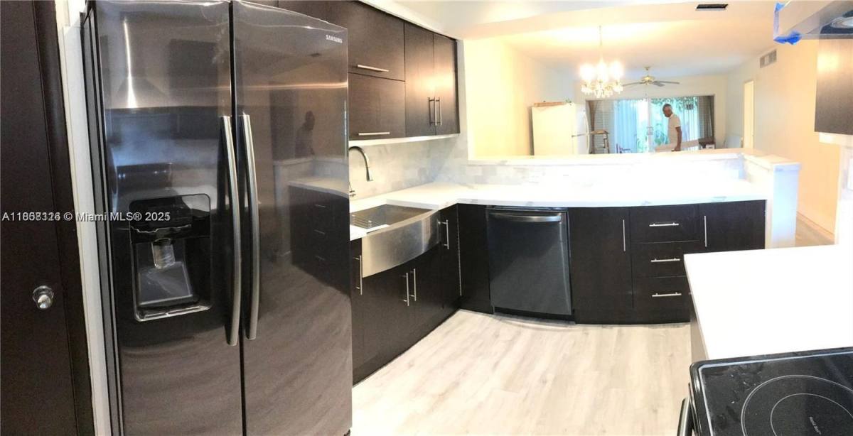 Apartment for rent at 1540 NE 191st St #125, Miami, FL 33179