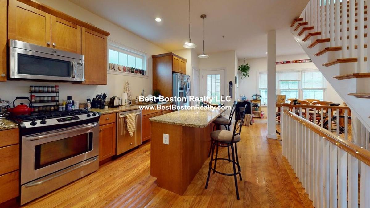 House for rent at 23 Porter St #2, Somerville, MA 02143
