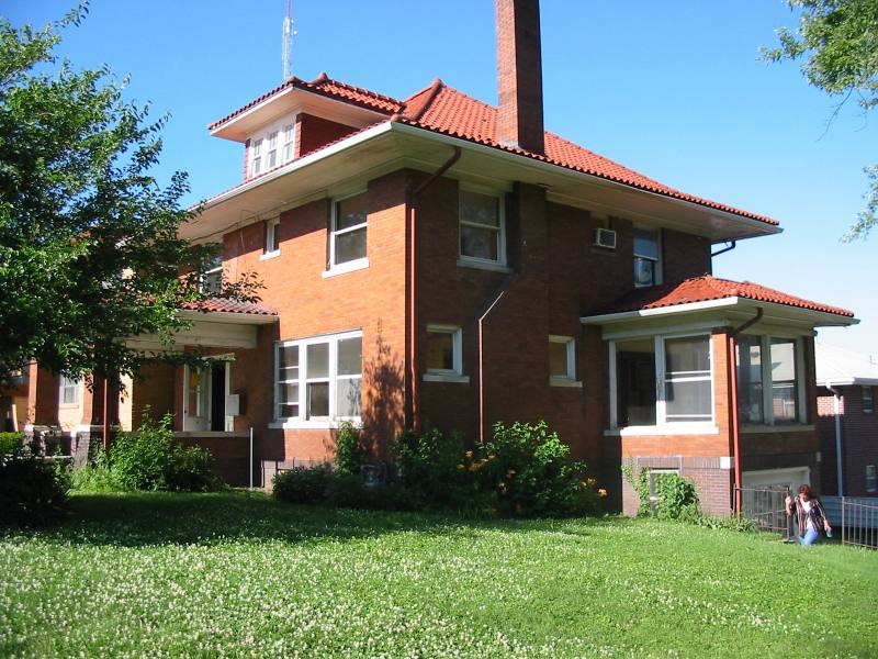 Apartment for rent at 531 S 36th St #2, Omaha, NE 68105