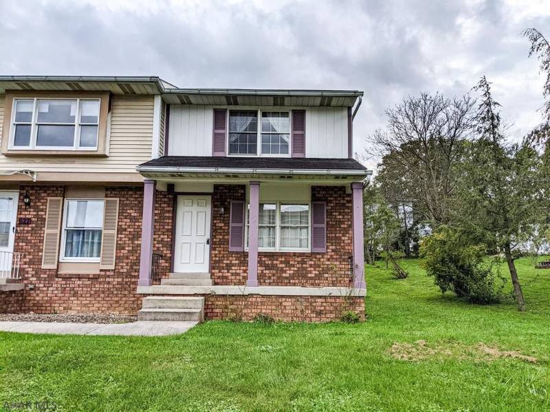 Townhouse for rent at 629 Harvest View Lane, Duncansville, PA 16635