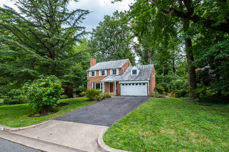 House for rent at 316 Forest Dr, Falls Church, VA 22046