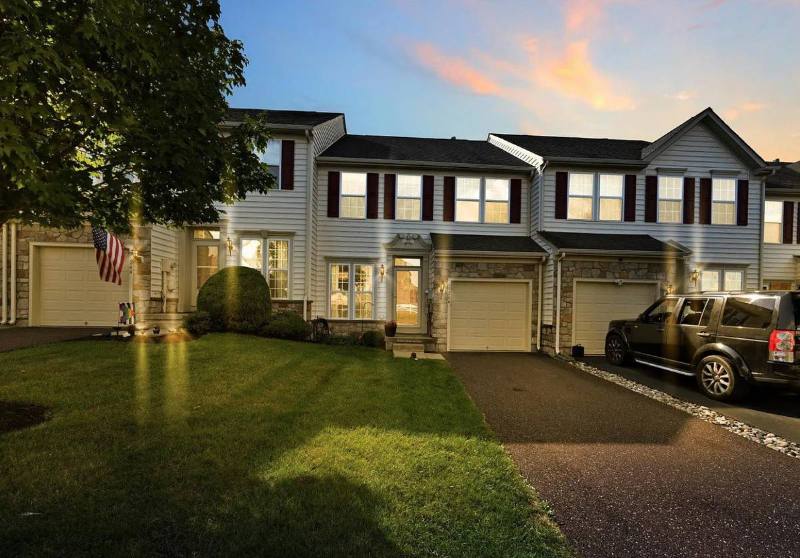 Townhouse for rent at 246 S Savanna Dr, Pottstown, PA 19465