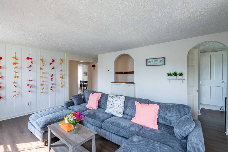 Apartment for rent at 11 Maple Ave #2, Paoli, PA 19301