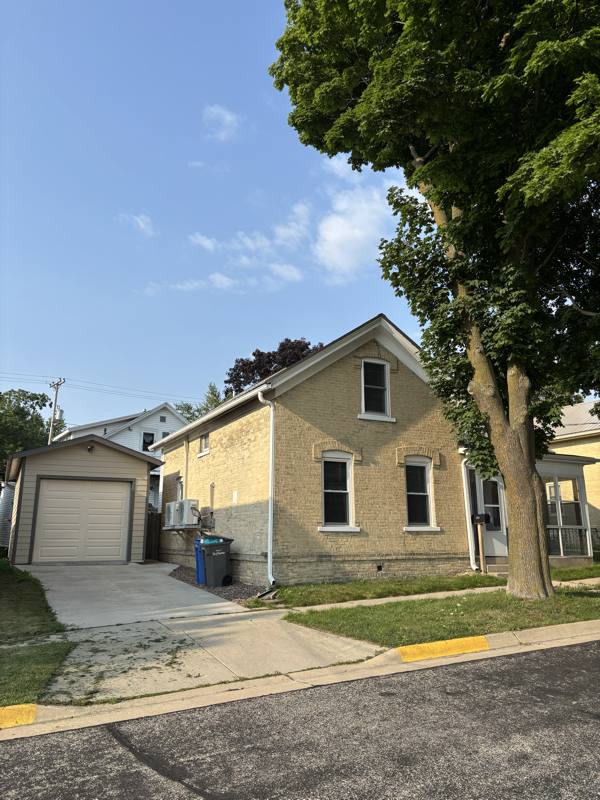 House for rent at 210 Cole St, Watertown, WI 53094