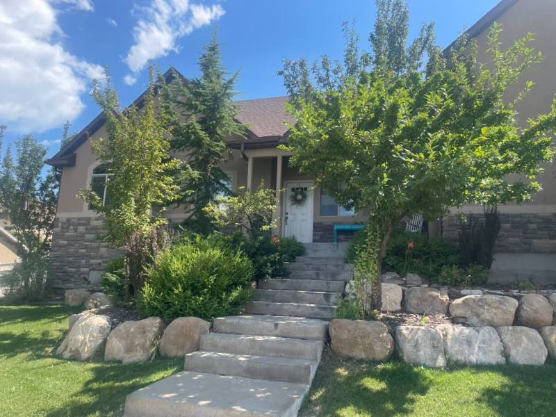 House for rent at 439 W Alpine Dr, Saratoga Springs, UT 84045