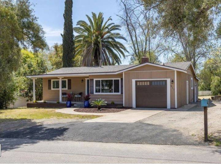House for rent at 917 Hamilton Lane, Escondido, CA 92029