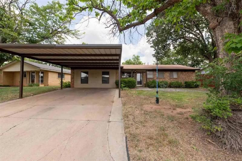 House for rent at 1010 Van Horn, Iowa Park, TX 76367