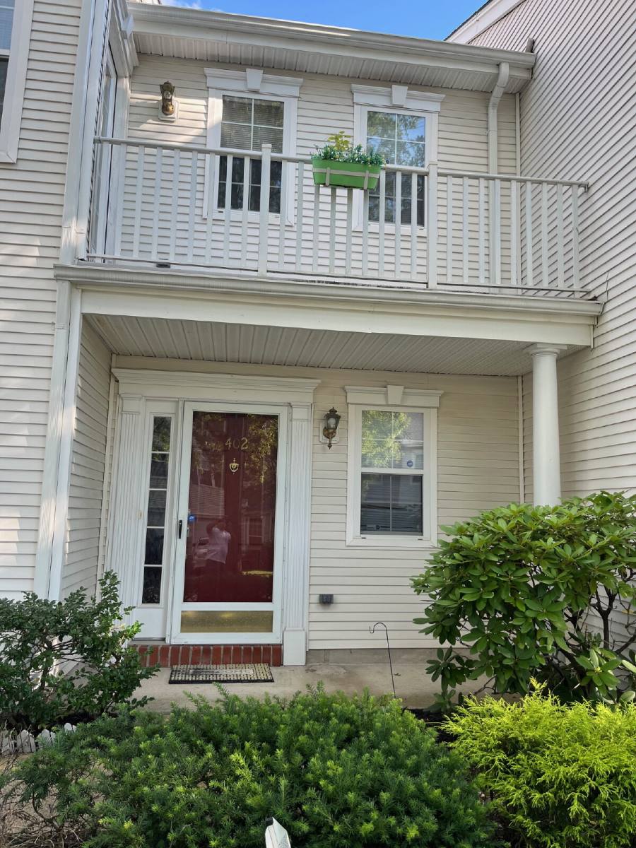 Townhouse for rent at 402 Harvest Lane, Monmouth Junction, NJ 08852