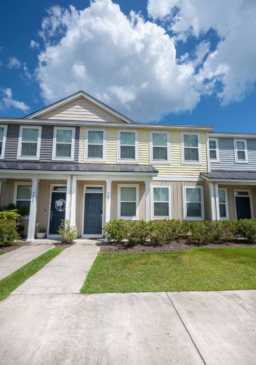 Townhouse for rent at 7801 Montview Rd, North Charleston, SC 29418