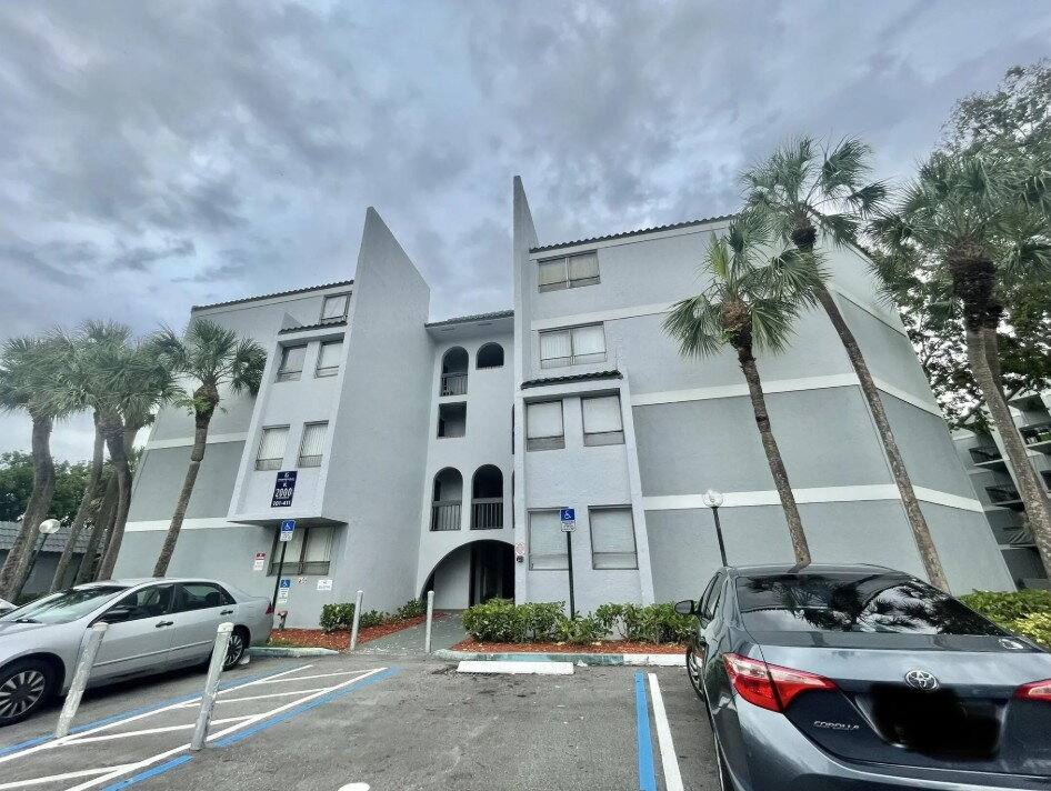 Condo for rent at 2000 N Congress Ave #304, West Palm Beach, FL 33401