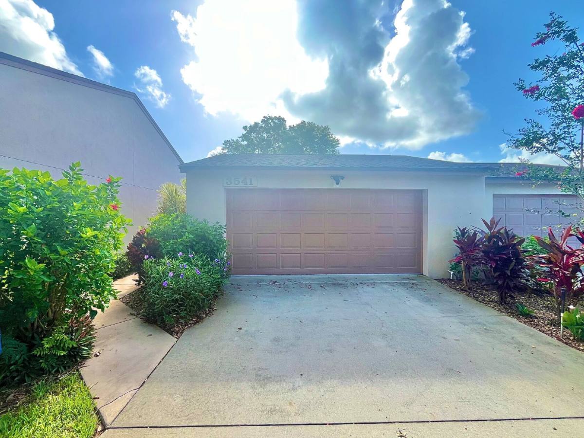 House for rent at 3541 Harbor Circle NW, Winter Haven, FL 33881