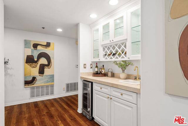 Condo for rent at 575 S Barrington Ave #112, Los Angeles, CA 90049