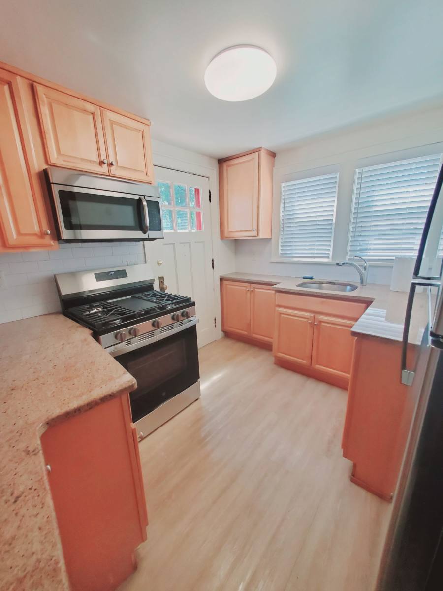 House for rent at 100 Center St, Stamford, CT 06906