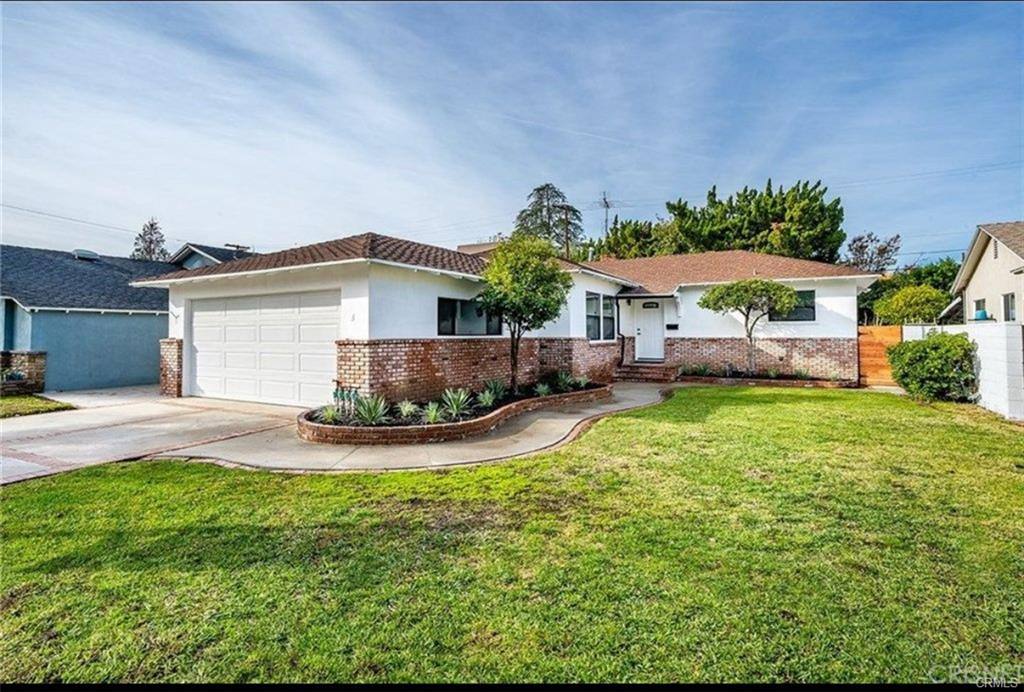 House for rent at 5363 Garden Grove Ave, Tarzana, CA 91356
